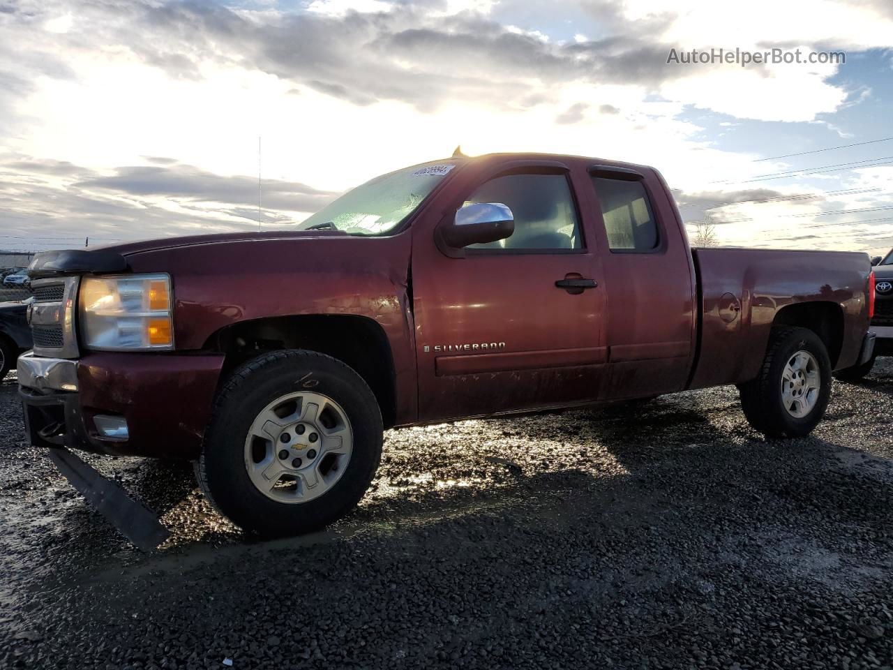 2008 Chevrolet Silverado C1500 Burgundy vin: 2GCEC19J881228892