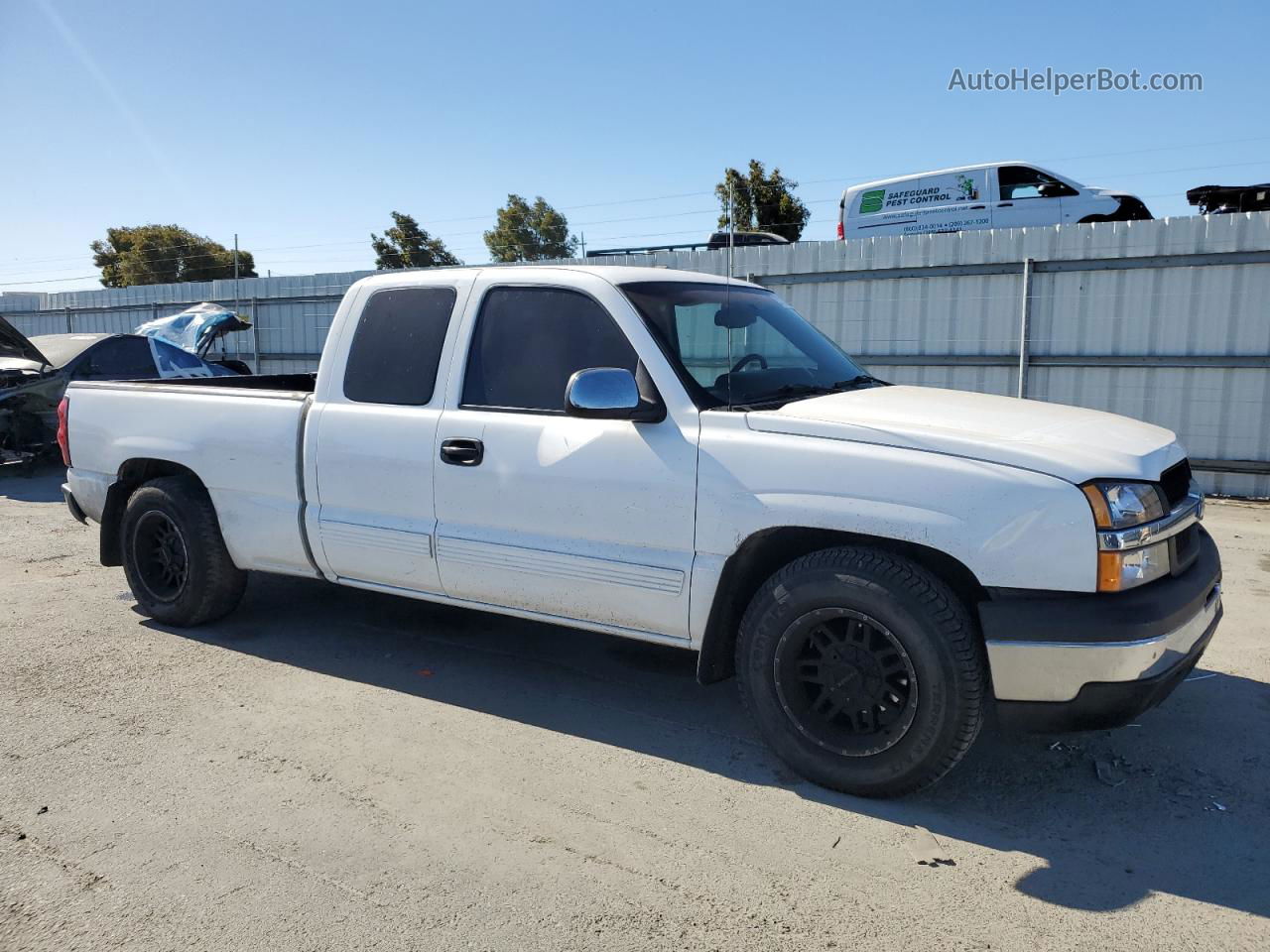 2003 Chevrolet Silverado C1500 White vin: 2GCEC19T031144480