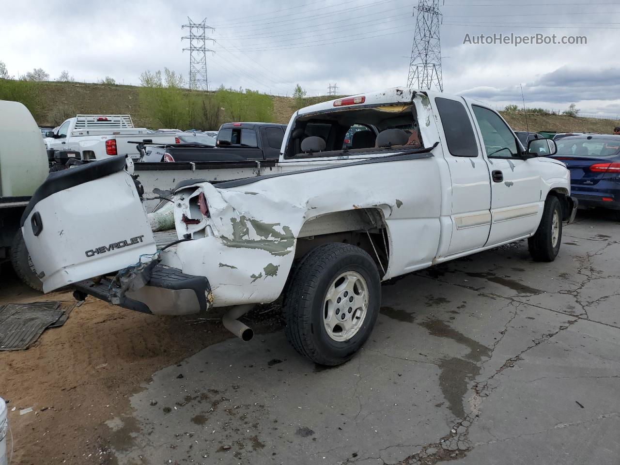 2003 Chevrolet Silverado C1500 White vin: 2GCEC19T031367599