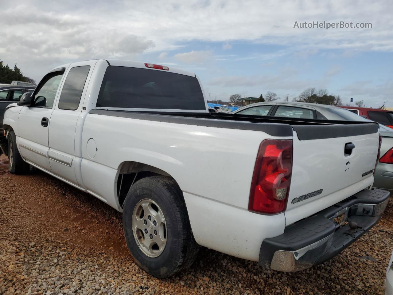 2003 Chevrolet Silverado C1500 Белый vin: 2GCEC19T631186832