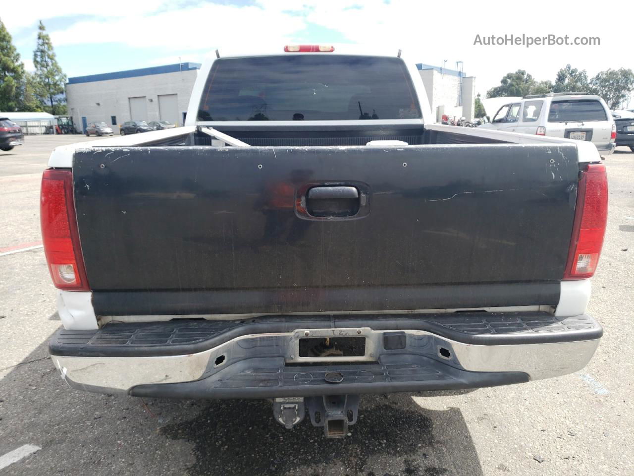 2003 Chevrolet Silverado C1500 White vin: 2GCEC19T631306466