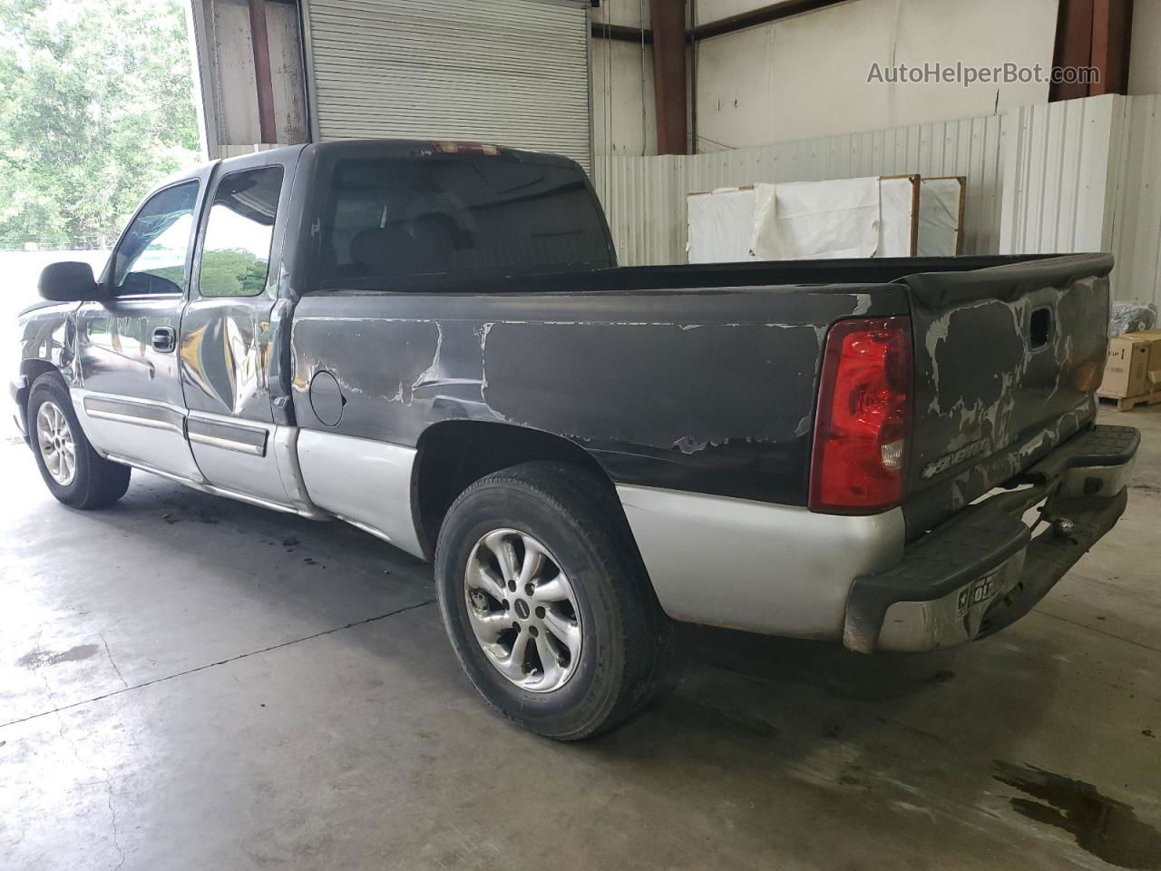 2003 Chevrolet Silverado C1500 Black vin: 2GCEC19T731265846