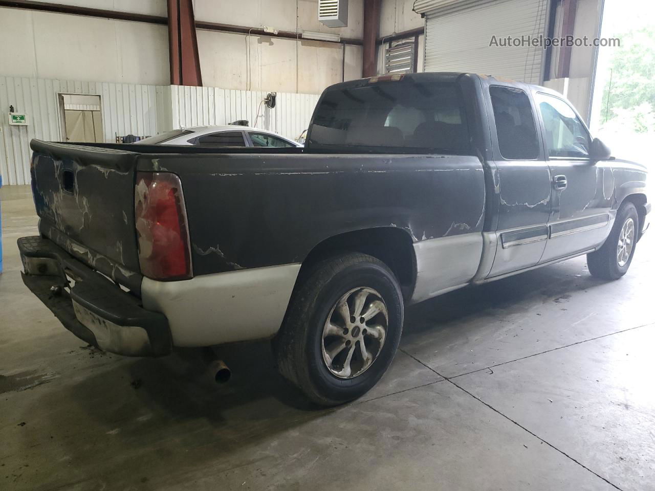 2003 Chevrolet Silverado C1500 Black vin: 2GCEC19T731265846