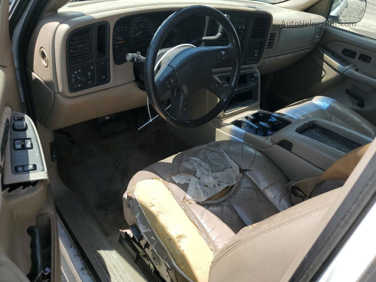 2003 Chevrolet Silverado C1500 White vin: 2GCEC19T731339802