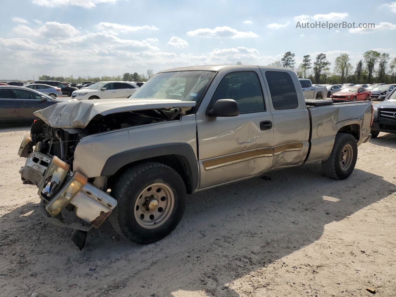 2003 Chevrolet Silverado C1500 Beige vin: 2GCEC19V131175853