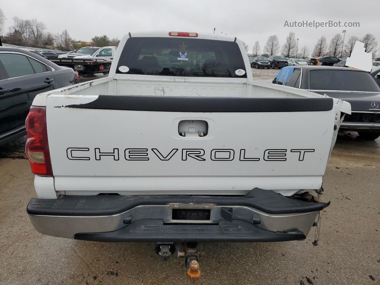 2003 Chevrolet Silverado C1500 White vin: 2GCEC19V631306002