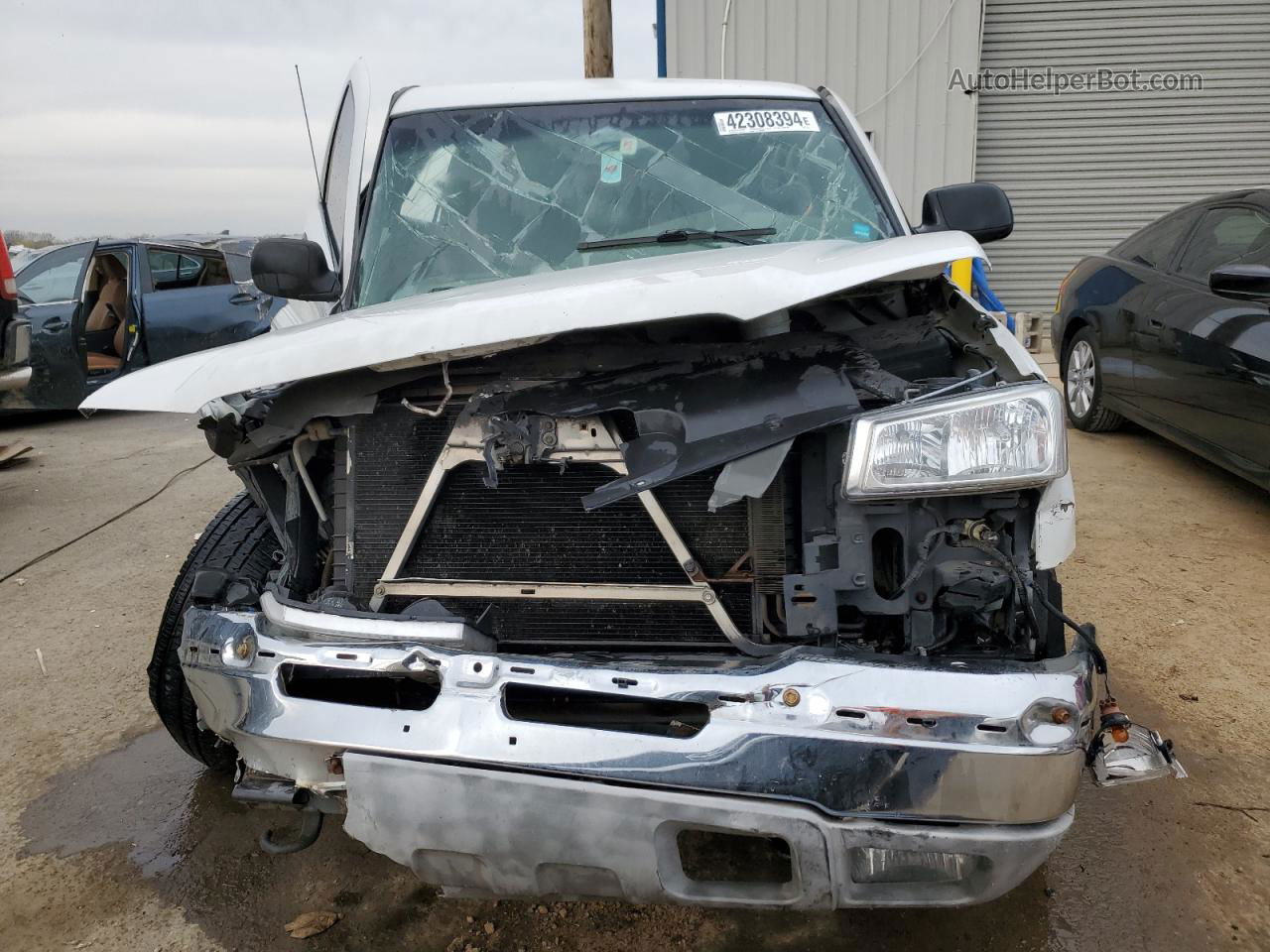 2003 Chevrolet Silverado C1500 White vin: 2GCEC19V731247767