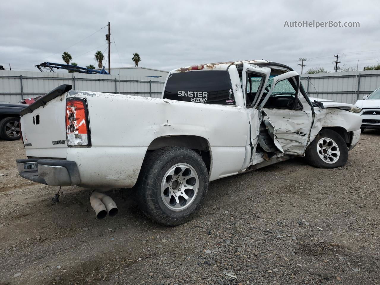 2003 Chevrolet Silverado C1500 White vin: 2GCEC19V931194599