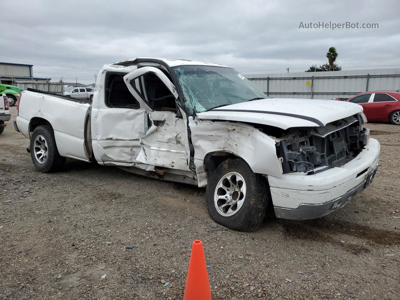 2003 Chevrolet Silverado C1500 White vin: 2GCEC19V931194599