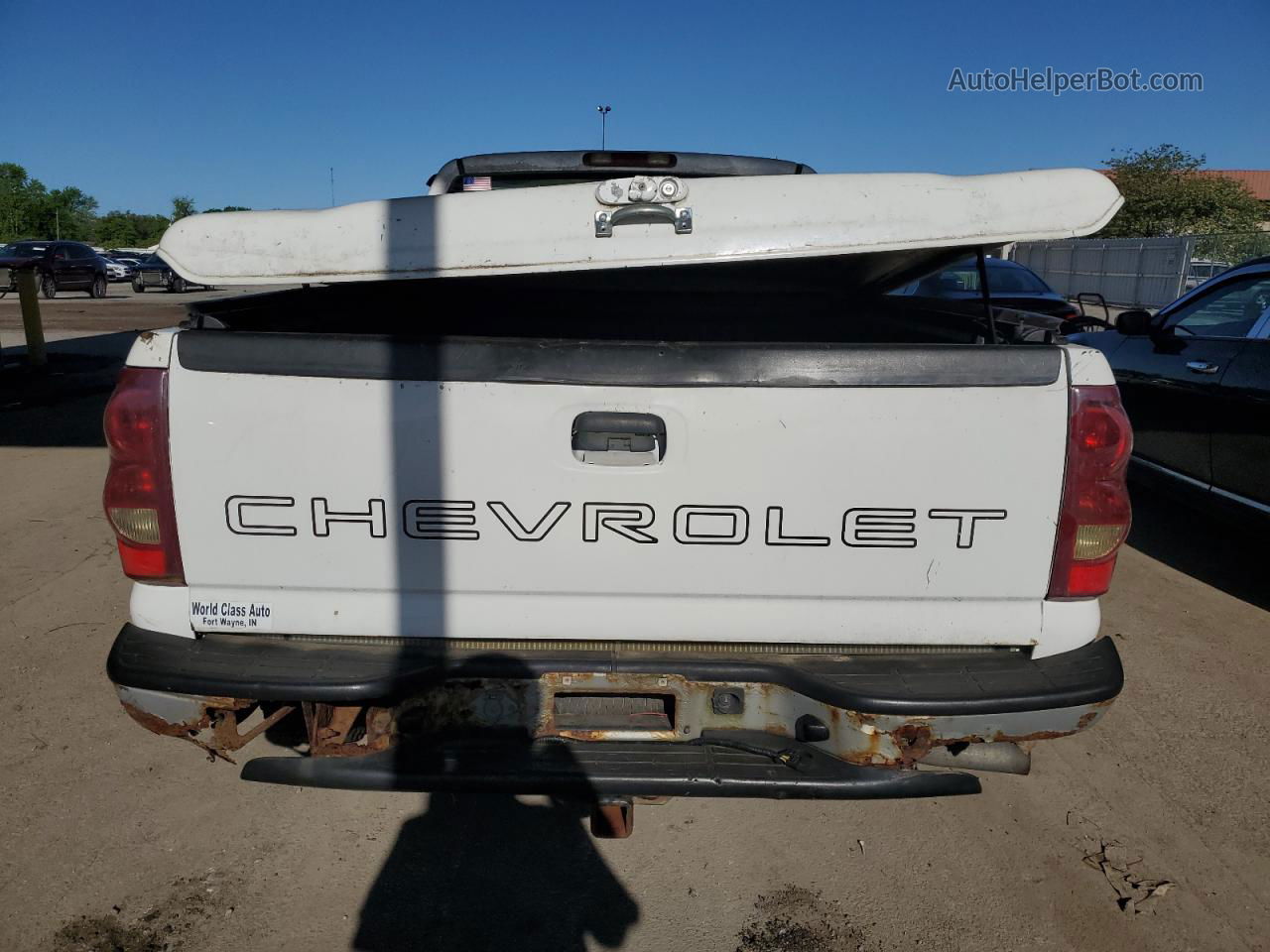 2003 Chevrolet Silverado C1500 Белый vin: 2GCEC19X431321387