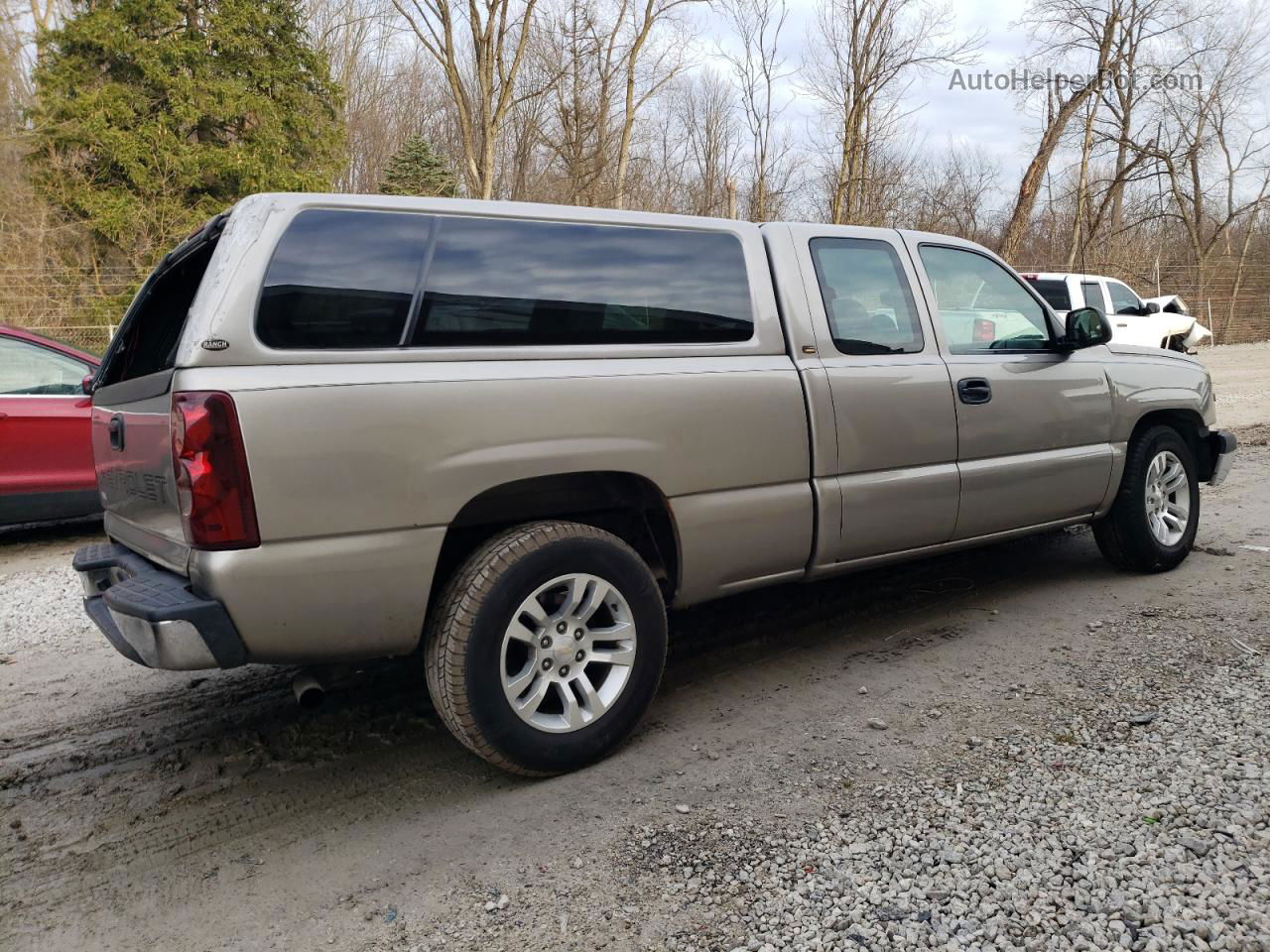 2003 Chevrolet Silverado C1500 Серебряный vin: 2GCEC19X831184440