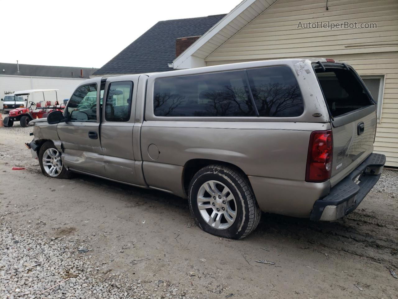 2003 Chevrolet Silverado C1500 Серебряный vin: 2GCEC19X831184440