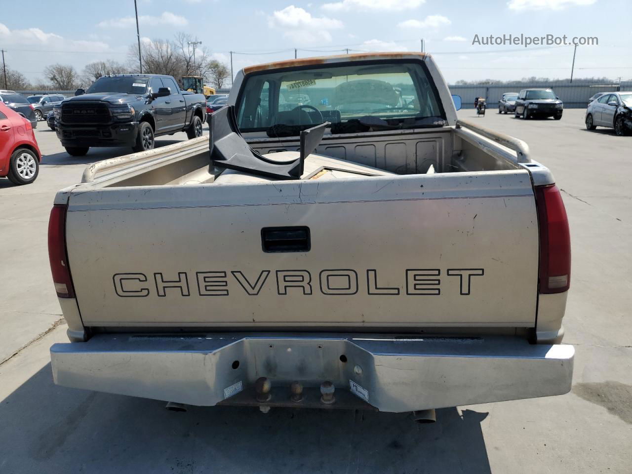 1993 Chevrolet Gmt-400 C1500 Beige vin: 2GCEC19Z2P1200946