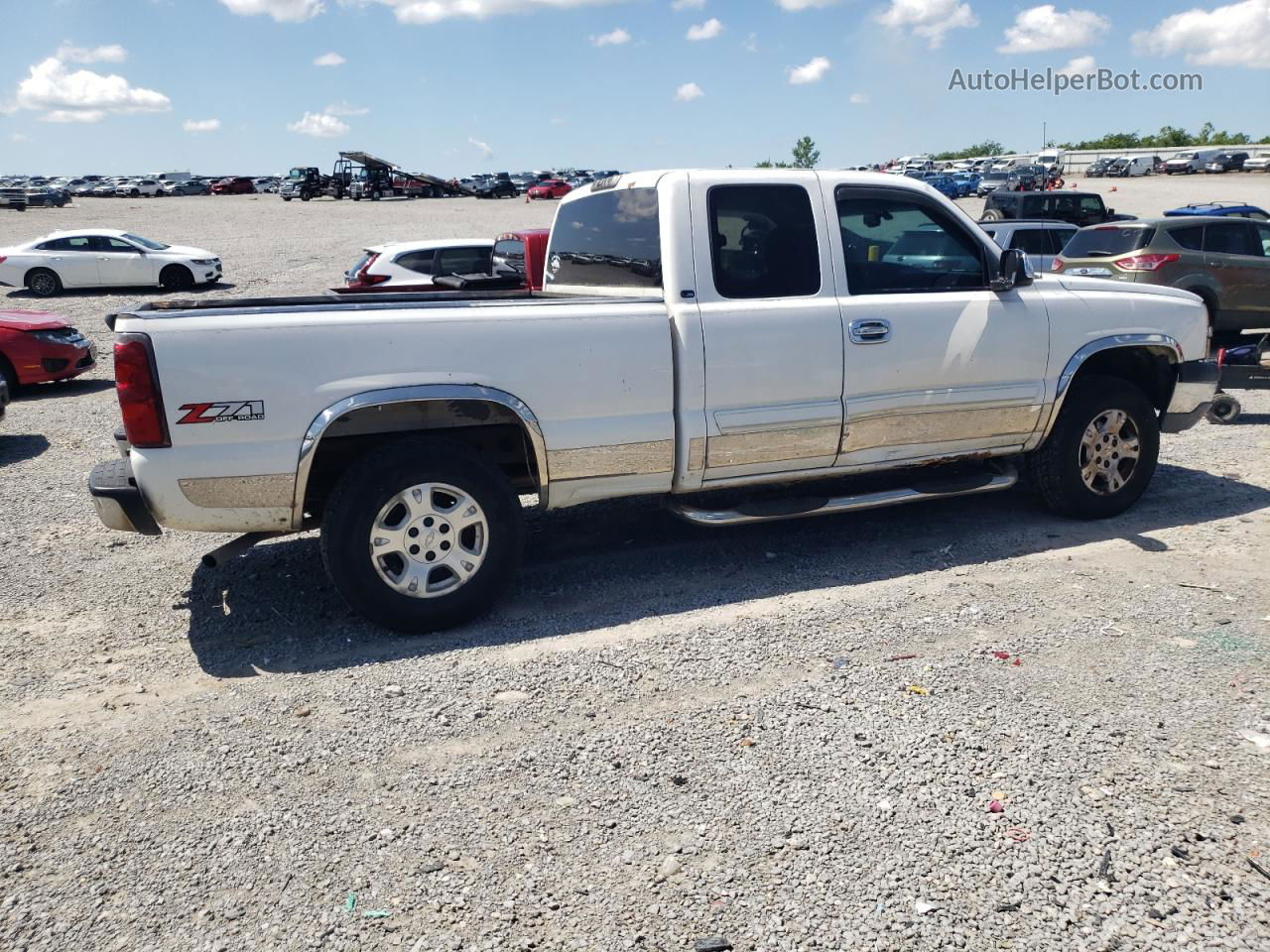 2003 Chevrolet Silverado K1500 White vin: 2GCEK19T331190517