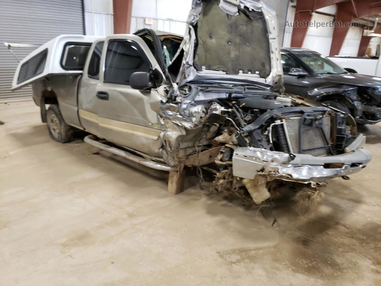 2003 Chevrolet Silverado K1500 Tan vin: 2GCEK19TX31104717