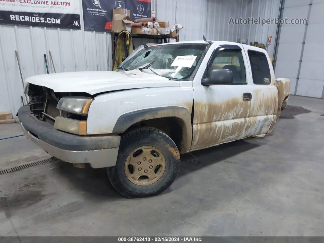 2003 Chevrolet Silverado 1500   White vin: 2GCEK19V131306850