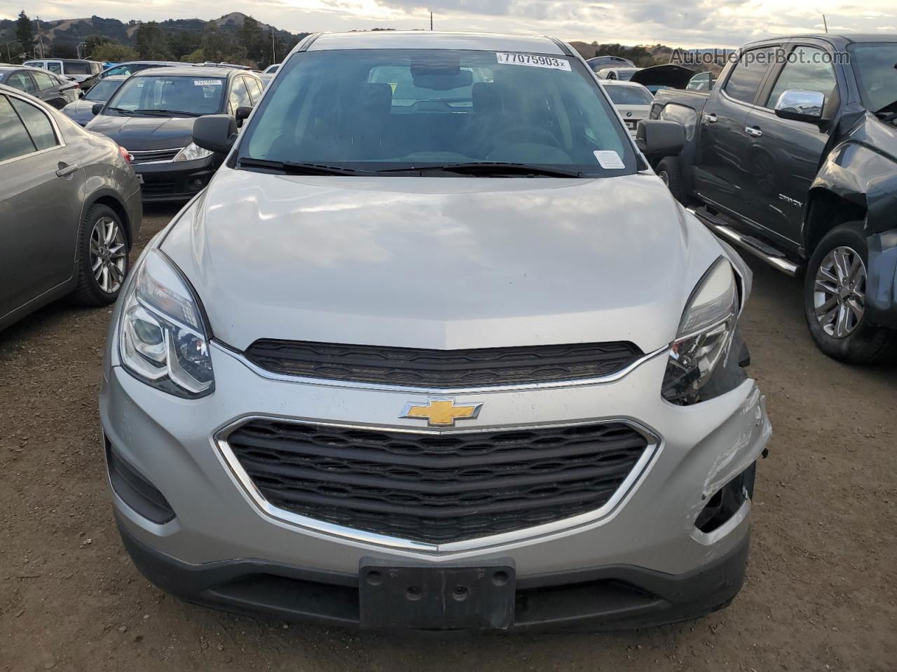 2017 Chevrolet Equinox Ls Серебряный vin: 2GNALBEK1H1577211