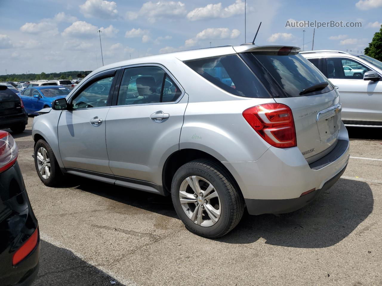 2017 Chevrolet Equinox Ls Серебряный vin: 2GNALBEK1H1586524