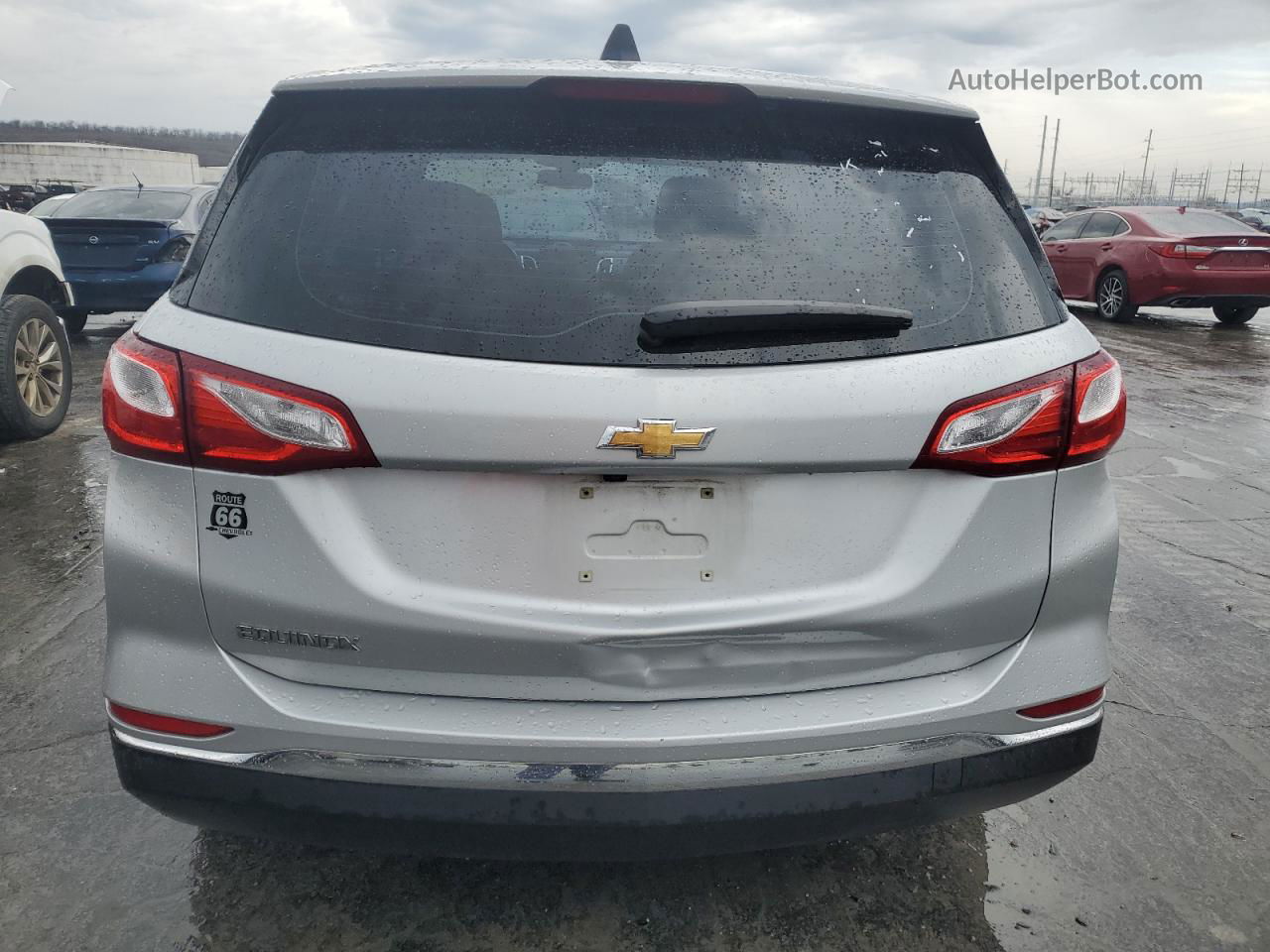 2018 Chevrolet Equinox Ls Серебряный vin: 2GNAXHEV3J6209445