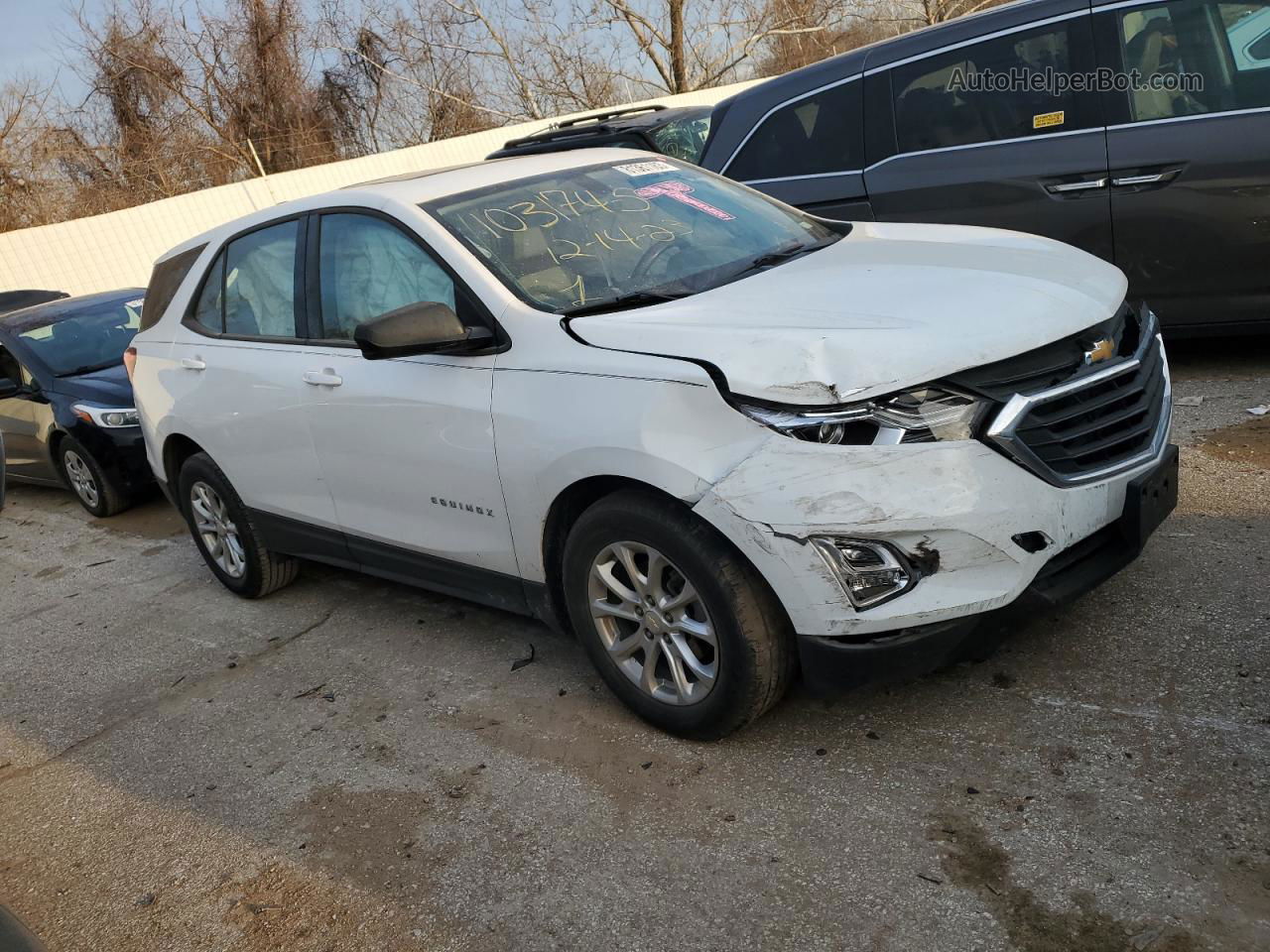 2018 Chevrolet Equinox Ls White vin: 2GNAXHEV4J6133394