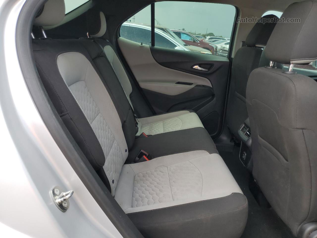 2019 Chevrolet Equinox Ls Silver vin: 2GNAXHEV9K6103776