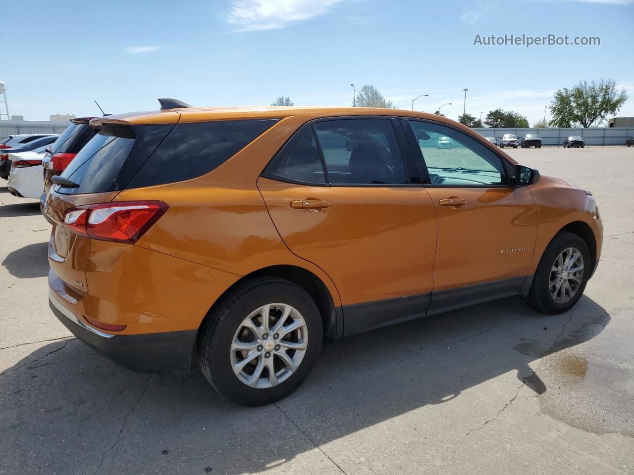 2018 Chevrolet Equinox Ls Orange vin: 2GNAXREV3J6140777