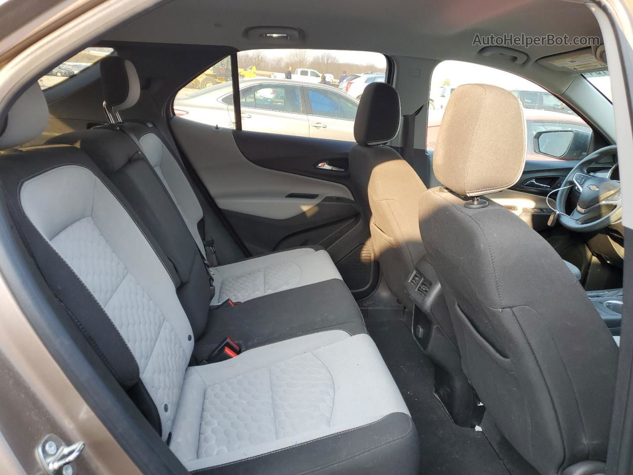 2018 Chevrolet Equinox Ls Золотой vin: 2GNAXREVXJ6231884