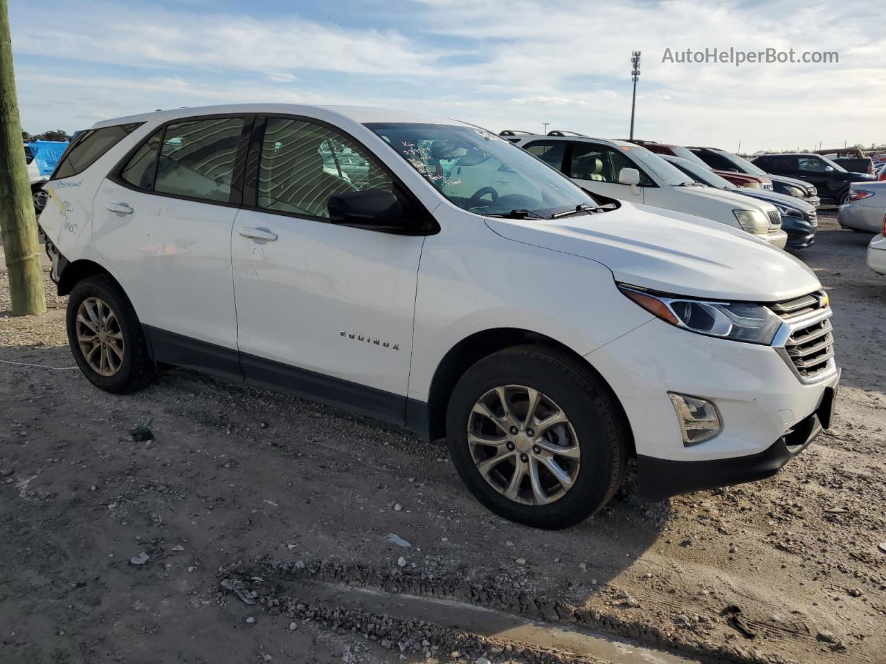 2019 Chevrolet Equinox Ls White vin: 2GNAXSEV9K6296265