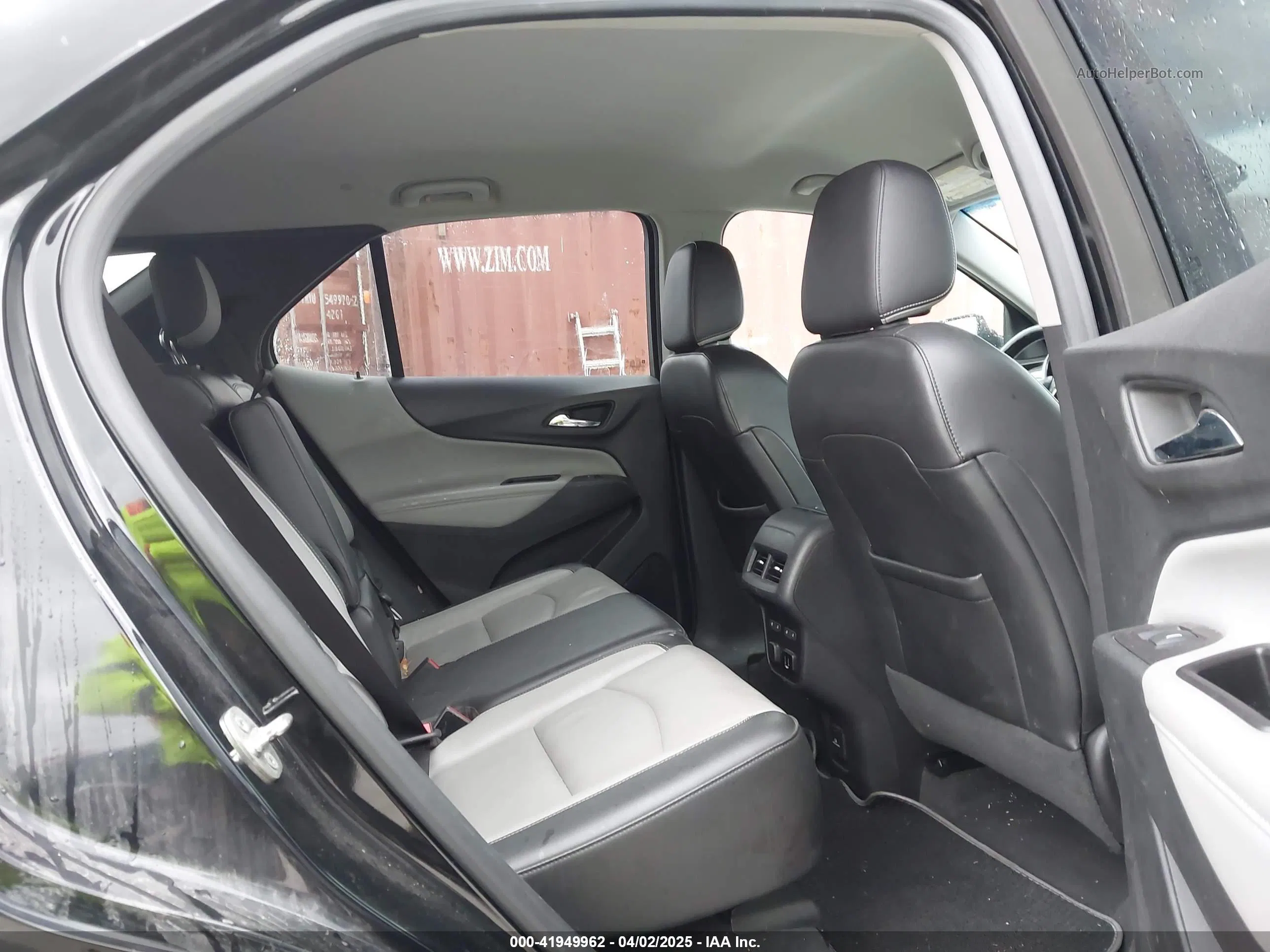 2018 Chevrolet Equinox Premier Black vin: 2GNAXVEV7J6275379