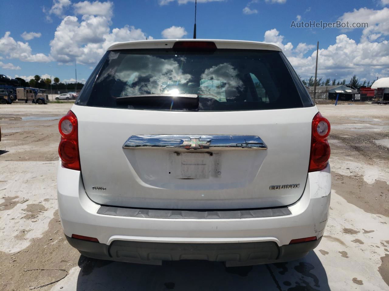 2012 Chevrolet Equinox Ls White vin: 2GNFLCEK7C6311747