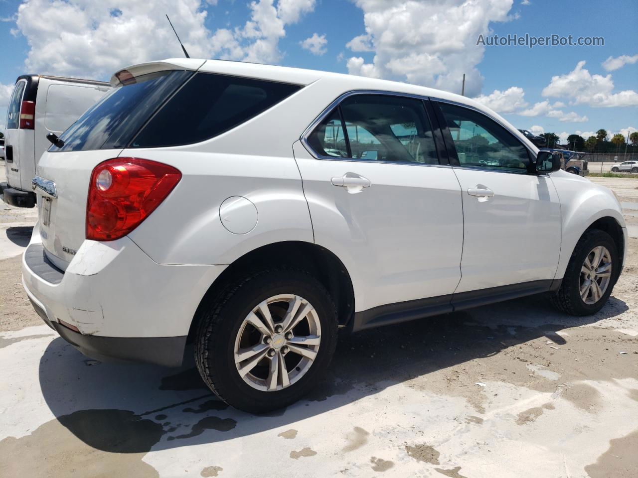 2012 Chevrolet Equinox Ls White vin: 2GNFLCEK7C6311747