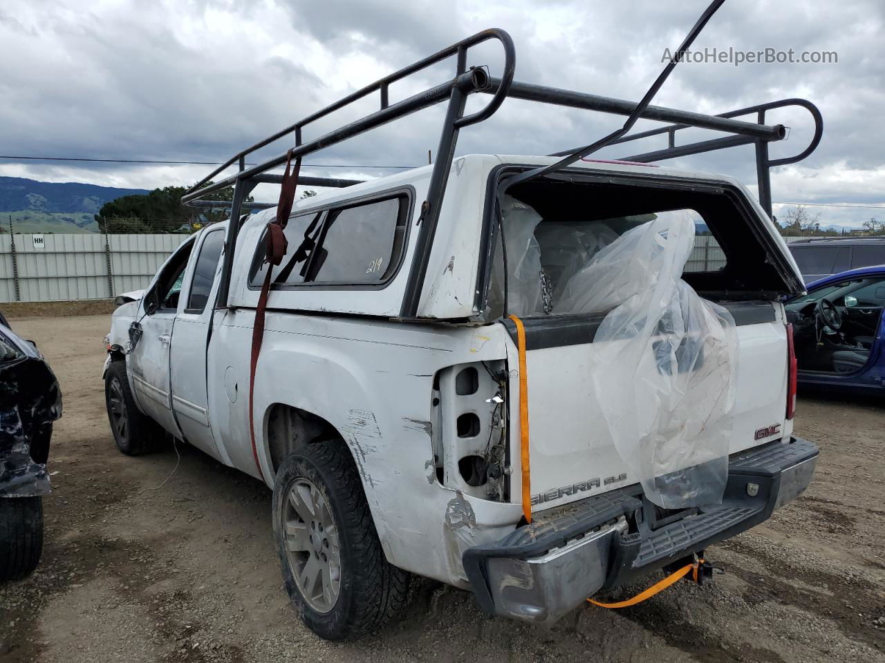 2008 Gmc Sierra C1500 White vin: 2GTEC19J581112484