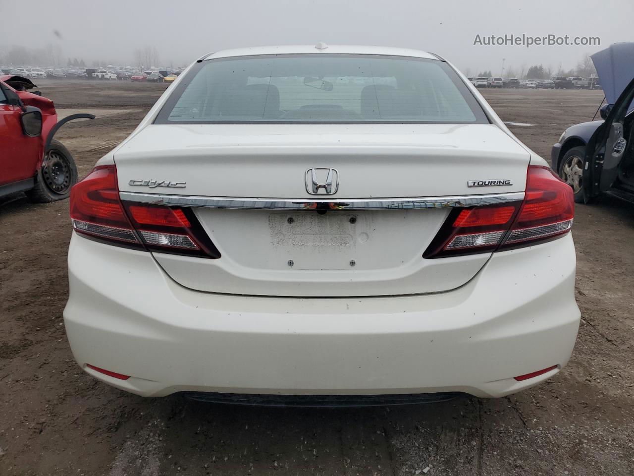 2013 Honda Civic Touring White vin: 2HGFB2F74DH108984