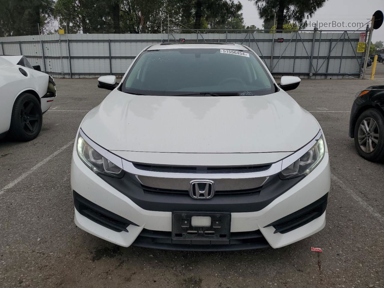 2017 Honda Civic Ex White vin: 2HGFC2F77HH513773