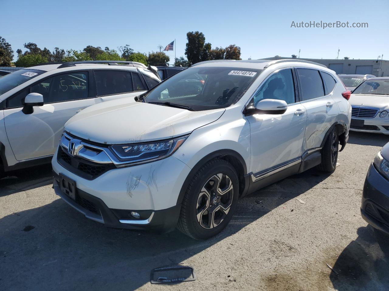 2018 Honda Cr-v Touring White vin: 2HKRW1H93JH511589