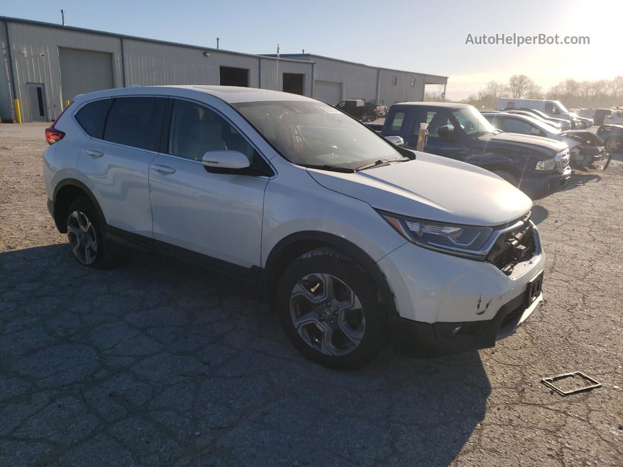 2018 Honda Cr-v Exl White vin: 2HKRW2H87JH658608