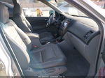 2005 Acura Mdx   Silver vin: 2HNYD18965H524234