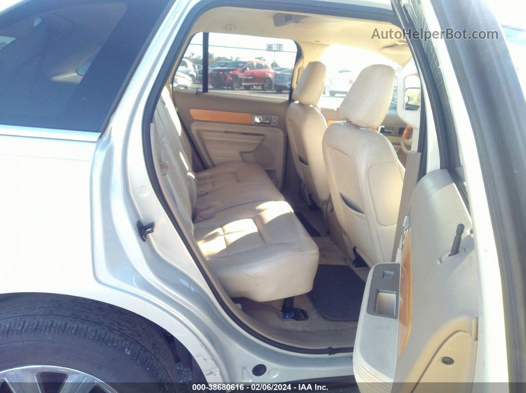 2007 Lincoln Mkx   White vin: 2LMDU68C37BJ36994