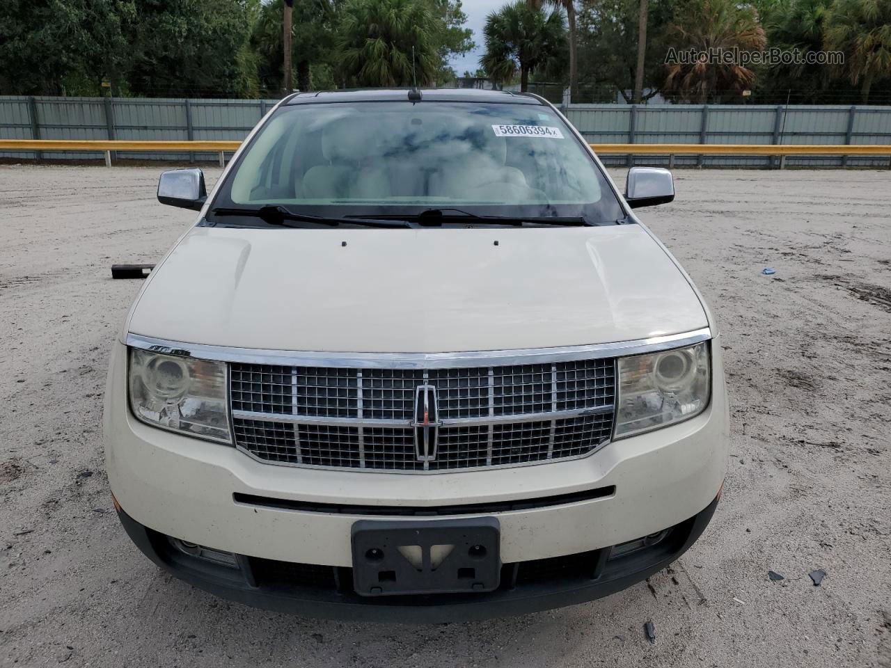 2007 Lincoln Mkx  White vin: 2LMDU68C97BJ19830