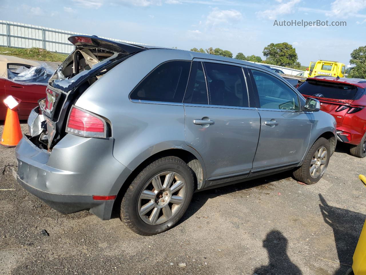 2007 Lincoln Mkx  Silver vin: 2LMDU88C57BJ31551