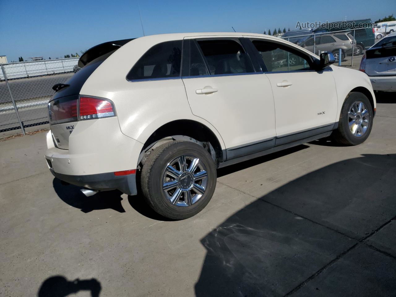 2007 Lincoln Mkx  White vin: 2LMDU88C67BJ26861