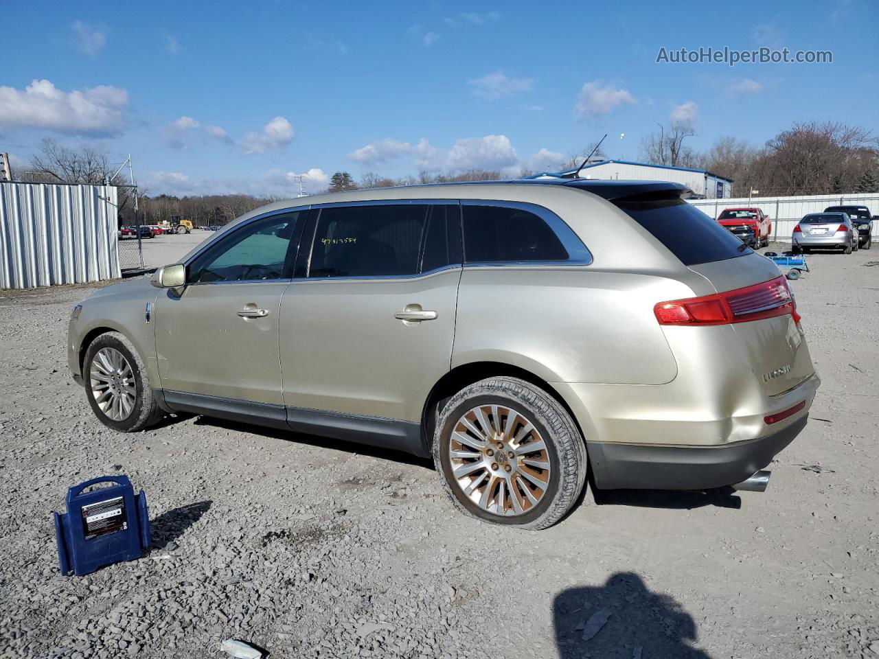 2010 Lincoln Mkt  Золотой vin: 2LMHJ5AR3ABJ28016