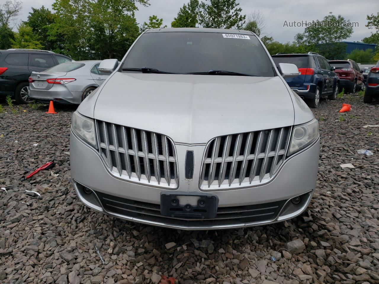 2010 Lincoln Mkt Silver vin: 2LMHJ5AT5ABJ50210