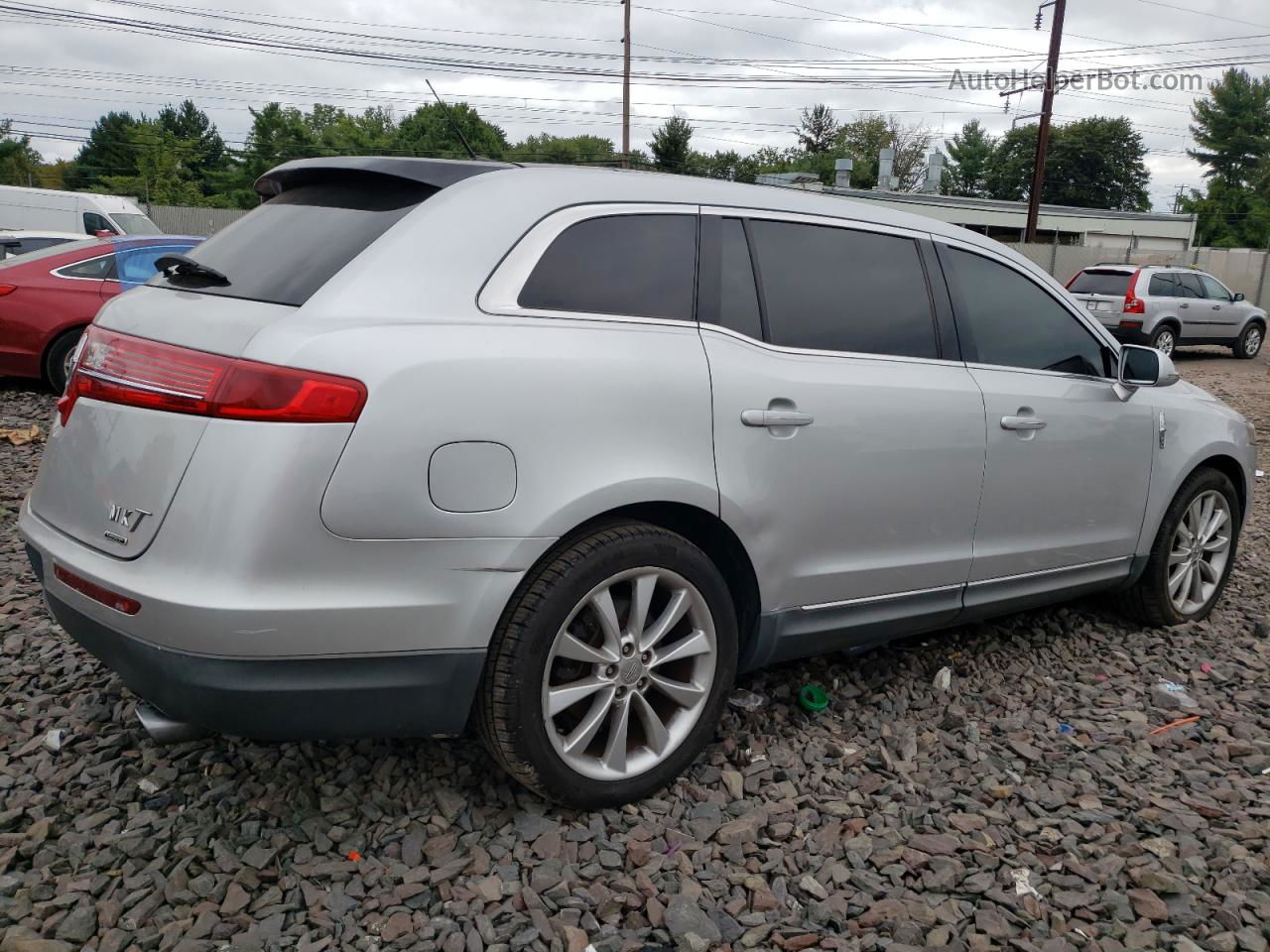 2010 Lincoln Mkt Silver vin: 2LMHJ5AT5ABJ50210