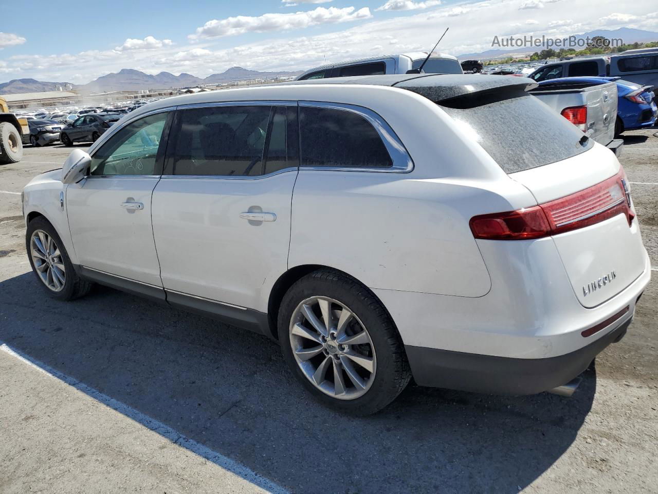 2010 Lincoln Mkt  White vin: 2LMHJ5AT7ABJ26006