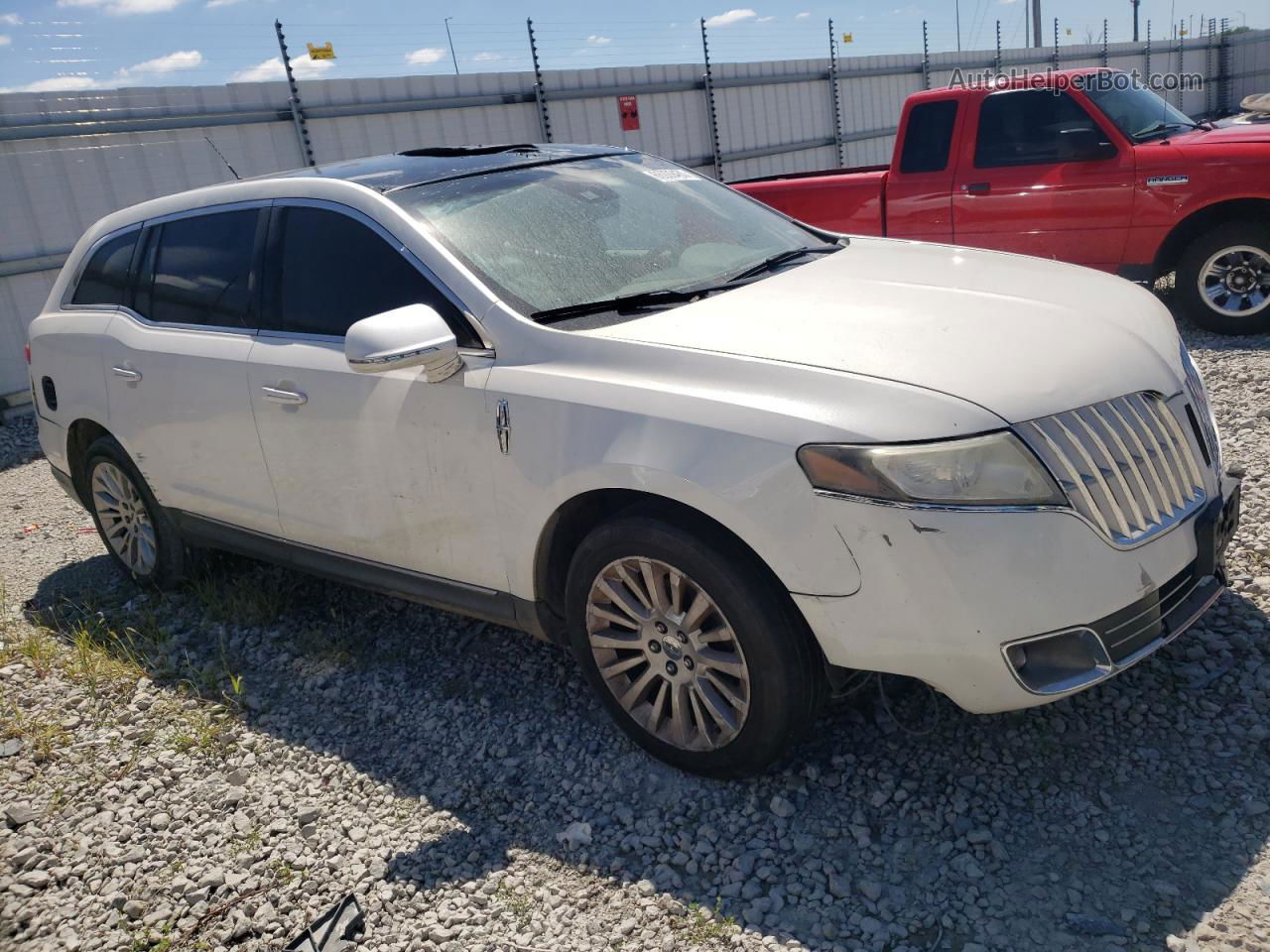 2010 Lincoln Mkt  White vin: 2LMHJ5FR7ABJ04701