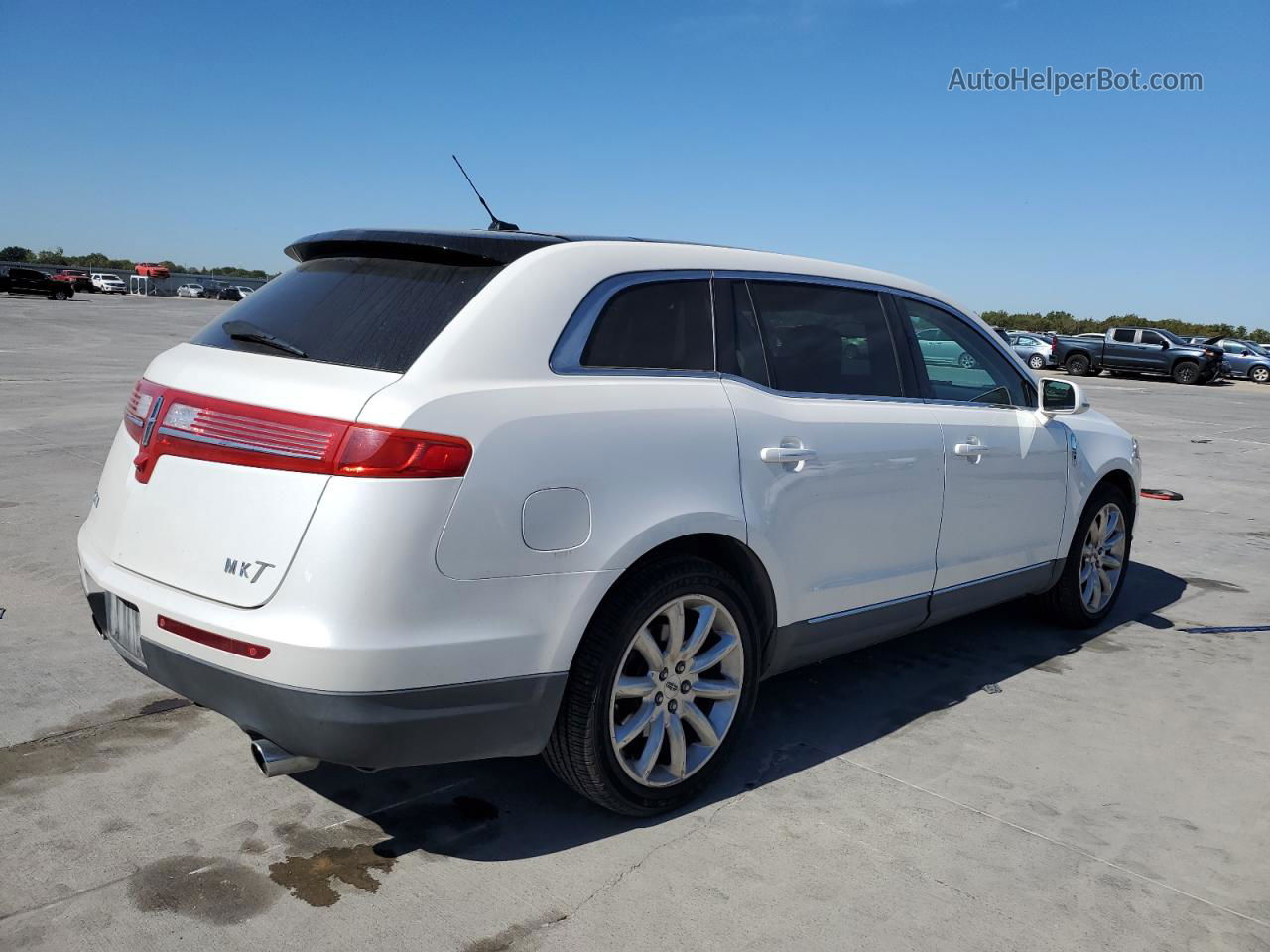 2010 Lincoln Mkt  White vin: 2LMHJ5FR7ABJ20929