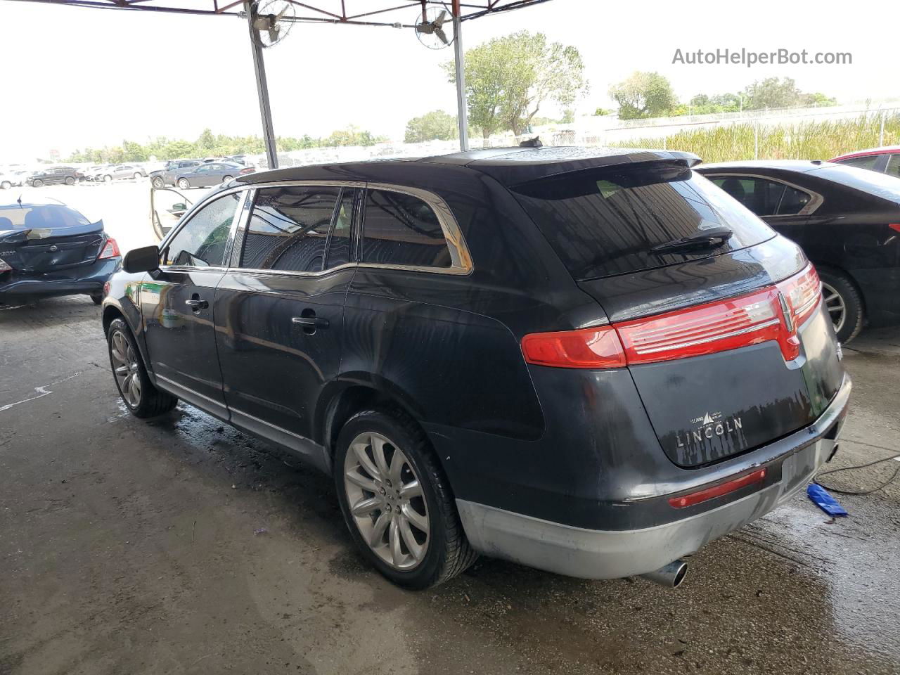 2010 Lincoln Mkt  Black vin: 2LMHJ5FRXABJ10153