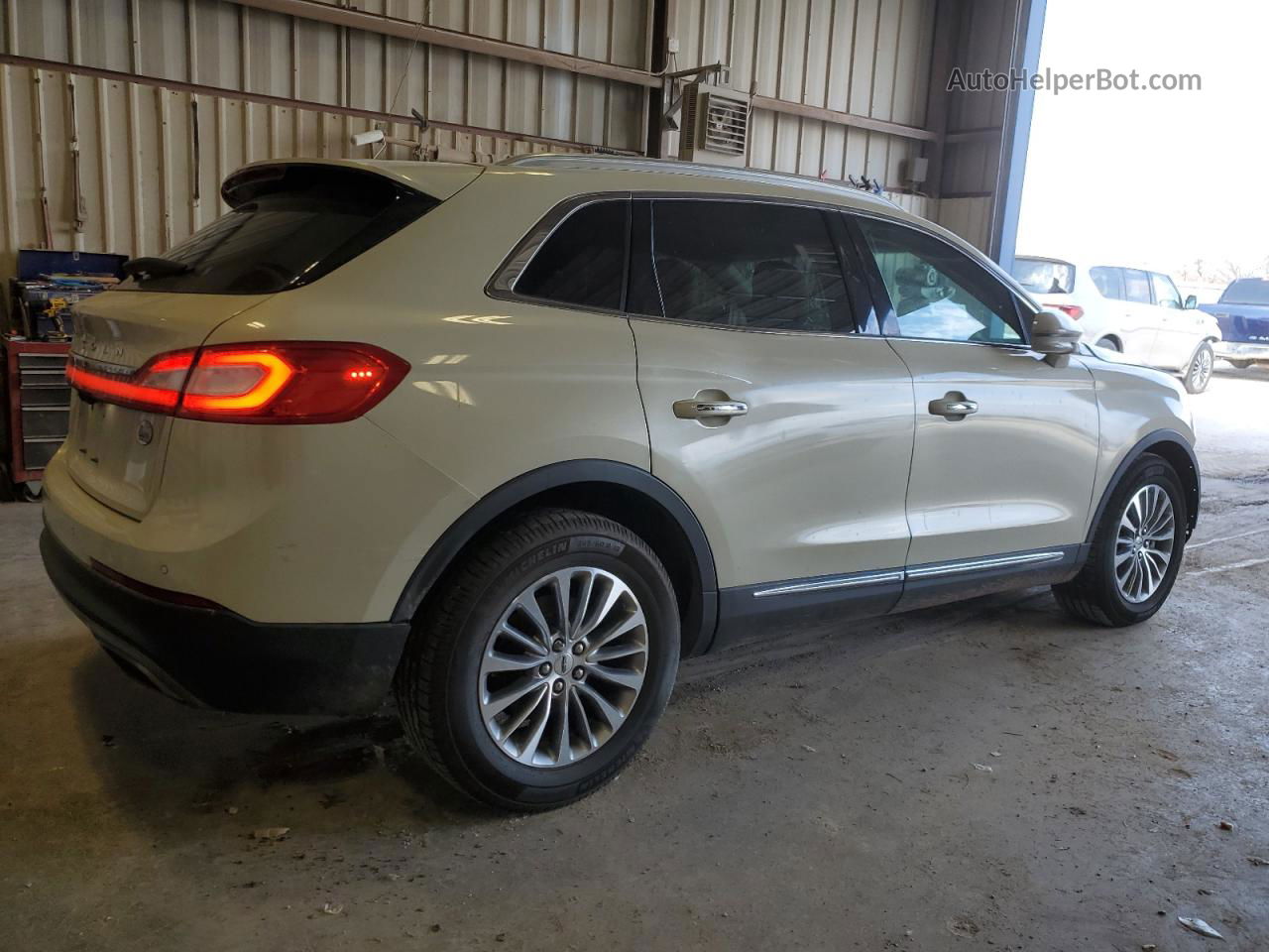 2016 Lincoln Mkx Select Beige vin: 2LMTJ6KR0GBL89742