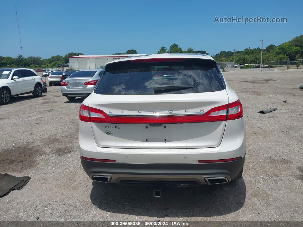 2016 Lincoln Mkx Reserve White vin: 2LMTJ6LR9GBL33636